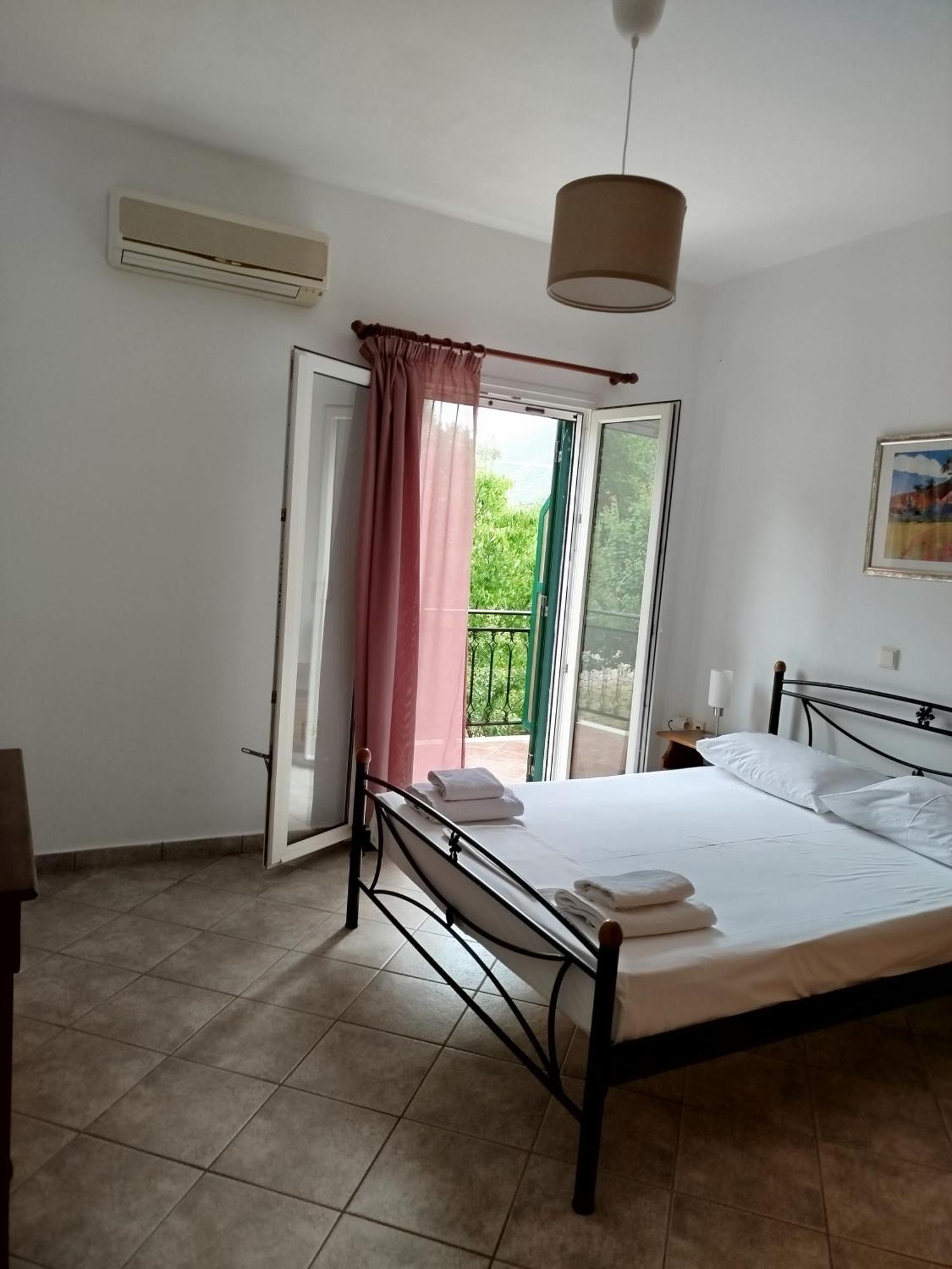 Riverside Αpartments Vasilikí Eksteriør billede