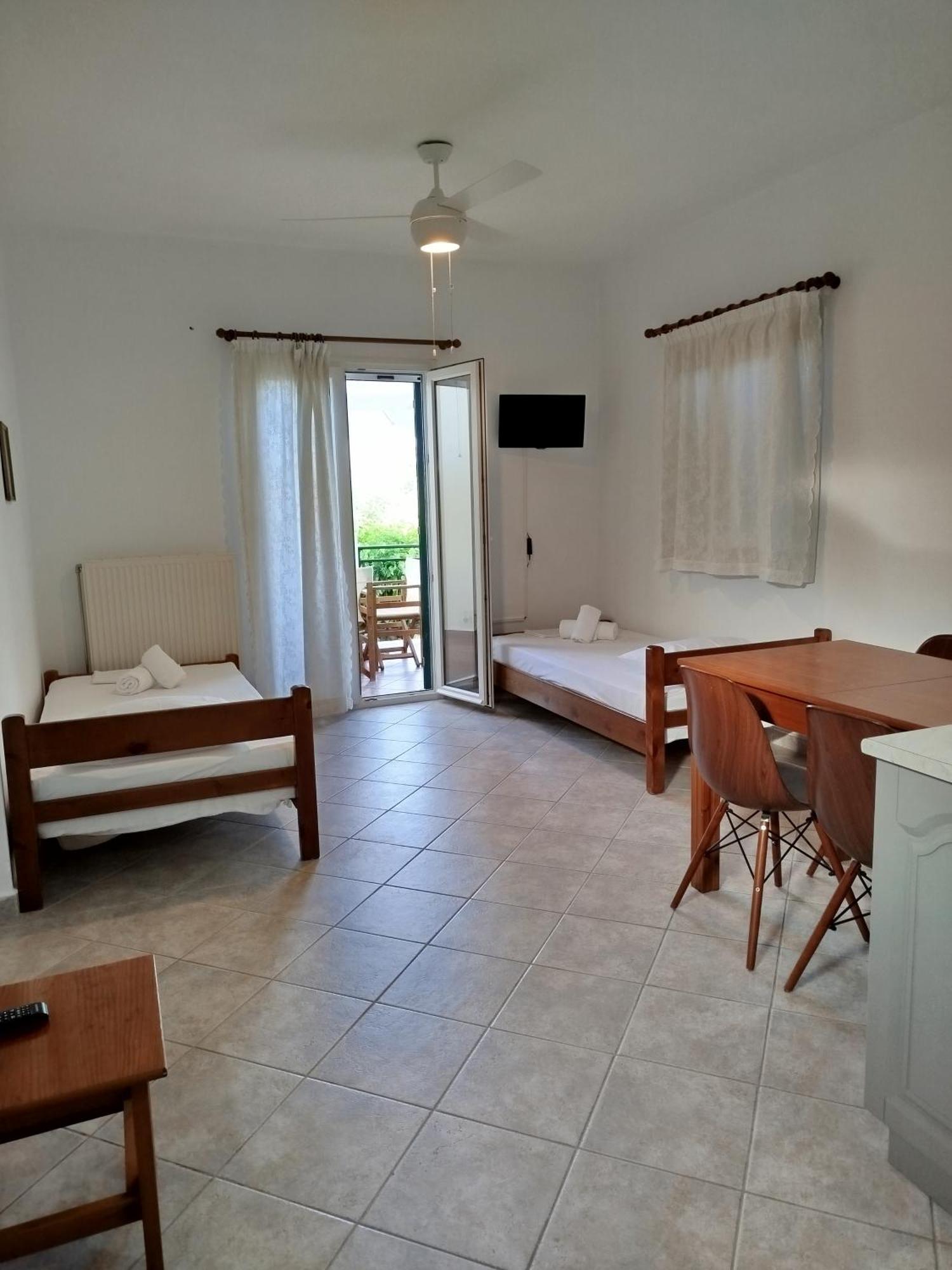 Riverside Αpartments Vasilikí Eksteriør billede
