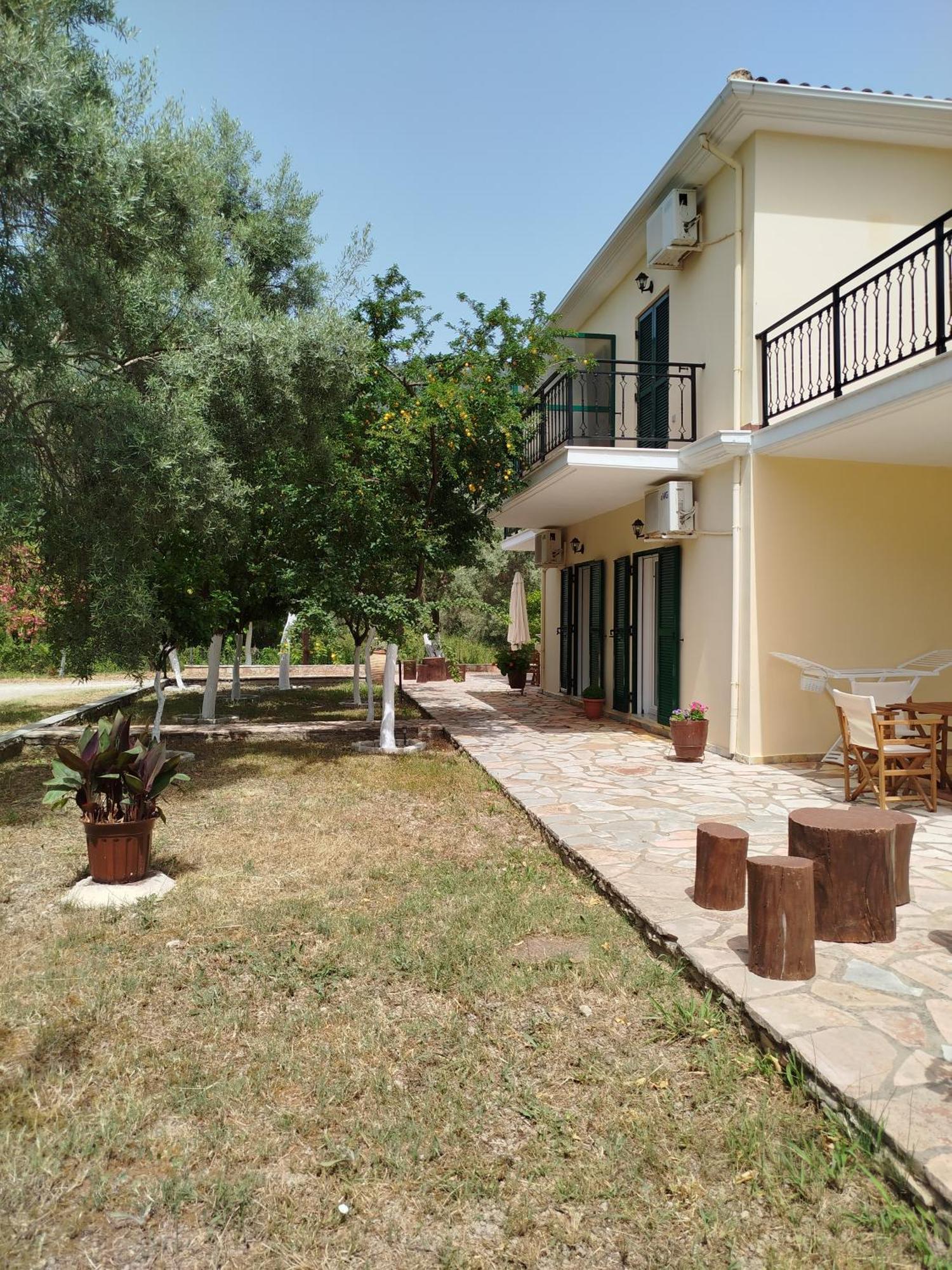 Riverside Αpartments Vasilikí Eksteriør billede