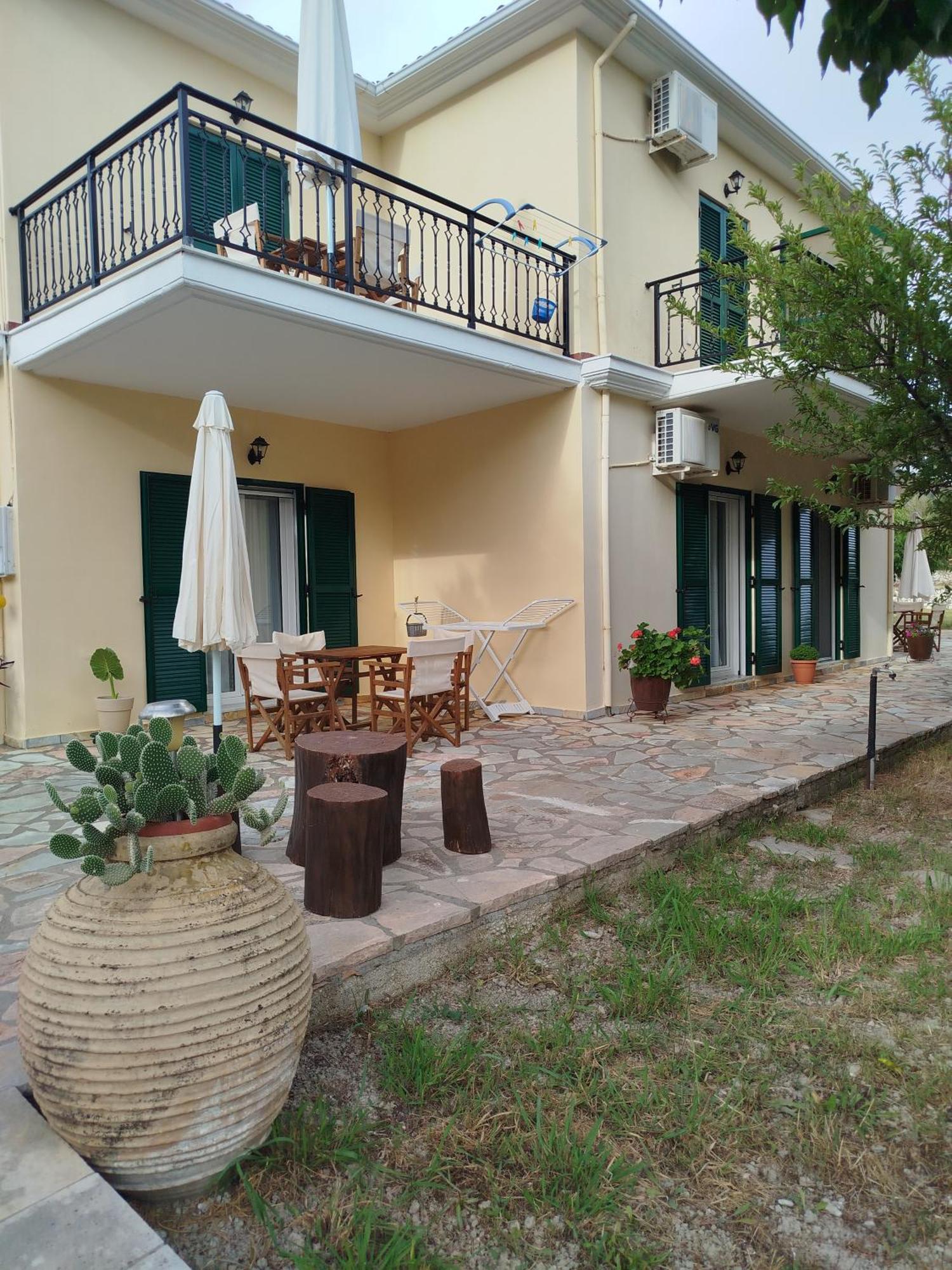 Riverside Αpartments Vasilikí Eksteriør billede